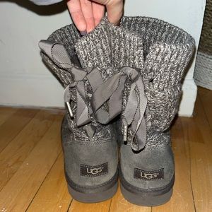 UGG Boots - Cable Knit Short Gray